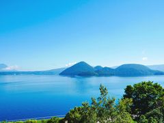 Toya_Lake_shutterstock_700193263