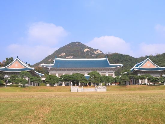 Presidential_Office_shutterstock_542841904