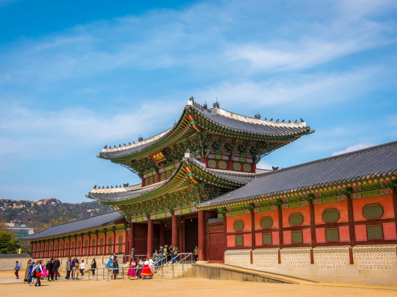 Korea_Seoul_Gyeongbokgung_shutterstock_627184961