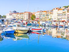 The scenic Port de Cannes