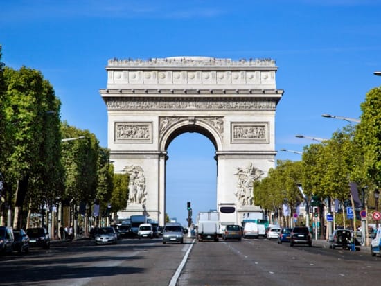 France_Paris_Arch-de-Triomphe_shutterstock_118890100