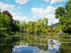 France_Giverny_Monet_Garden_shutterstock_228223900
