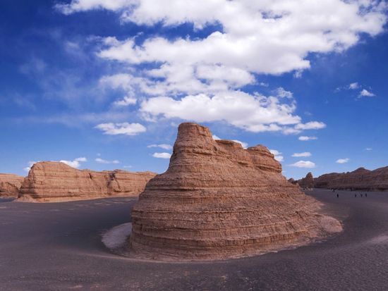 敦煌郊外ツアー☆玉門関＋ヤルダン地質公園＋陽関＜専用車＋日本語ガイド／敦煌発＞