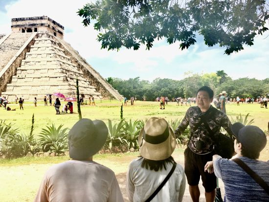 チチェン・イッツァ遺跡半日観光ツアー メキシコの観光省認定の遺跡のプロフェッショナルガイドがご案内＜日本語ガイド／貸切オプションあり／カンクン発＞