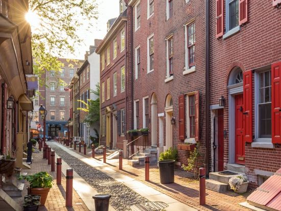 フィラデルフィア＆アーミッシュ村　日帰り観光ツアー ＜1名から催行／日本語アシスタント／環境保全への寄付＞