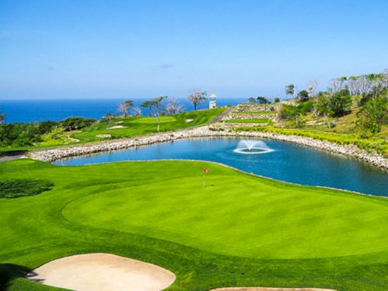 【ゴルフ予約】ブキット パンダワ ゴルフ＆カントリー クラブ ☆18ホール・パー54・全ホールパー３の本格的ショートコース＜ホテル送迎手配可＞