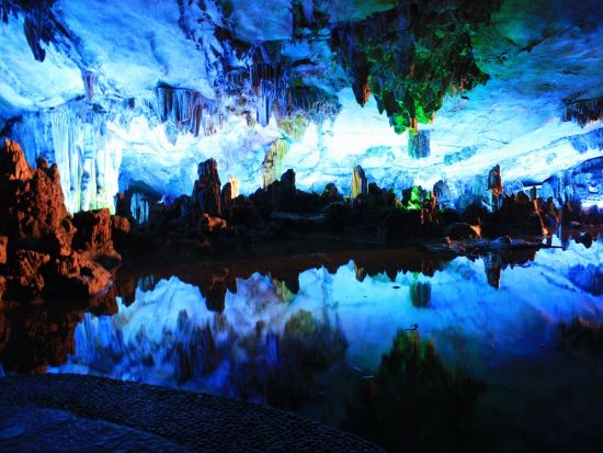 【貸切りチャーター】列車で行く！山水画の世界 桂林1泊2日宿泊ツアー＜広州発／日本語ガイド＞