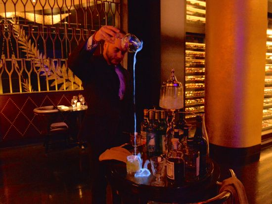 ラスベガス食べ歩きツアー　人気レストランを巡りフルコースディナーを堪能　立ち寄り3か所 ＜英語ガイド＞