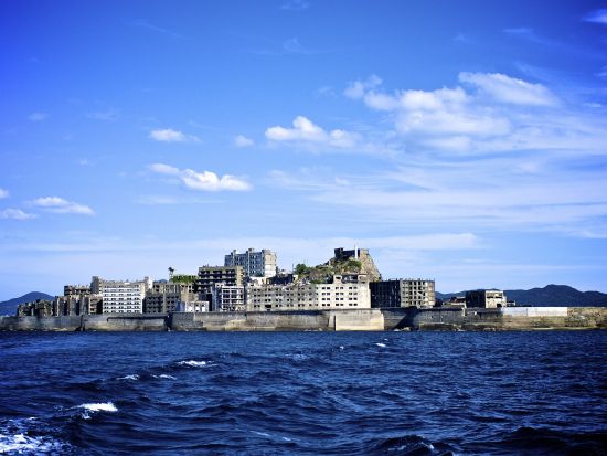 軍艦島 上陸・周遊ツアー コンシェルジュが出港から帰港までたっぷり解説！午前・午後発から選択可＜長崎市＞by軍艦島コンシェルジュ