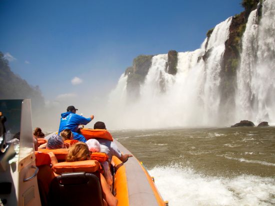 ブラジル側から望むイグアスの滝＋野鳥園 日帰りプライベートツアー＜日本語ガイド／空港送迎可／フォス・ド・イグアス発＞