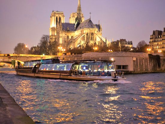 France, Paris,  Eiffel Tower, Cruise, Dinner
