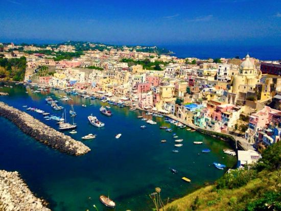 【プライベートツアー】ナポリから行く隠れた絶景スポット プロチダ島1日観光＜ガイド貸切／日本語／ナポリ発＞ by Zenzero