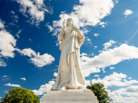 クラシックカーで巡る！ハバナ・カサブランカ地区 半日観光ツアー＜ハバナ発＞