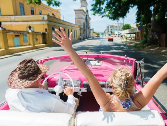 クラシックカーで巡る！ハバナ・カサブランカ地区 半日観光ツアー＜ハバナ発＞