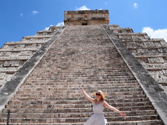 早朝入場！チチェン・イッツァ遺跡ツアー＜混載／英語ガイド／カンクン発＞