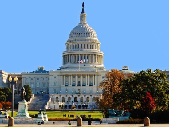 ナイアガラの滝3泊4日ツアー　フィラデルフィア＆アーミッシュ村＆ワシントンD.C.観光＆アウトレットモール買物 ＜1名催行／日本語アシスタント／環境保全へ寄付＞