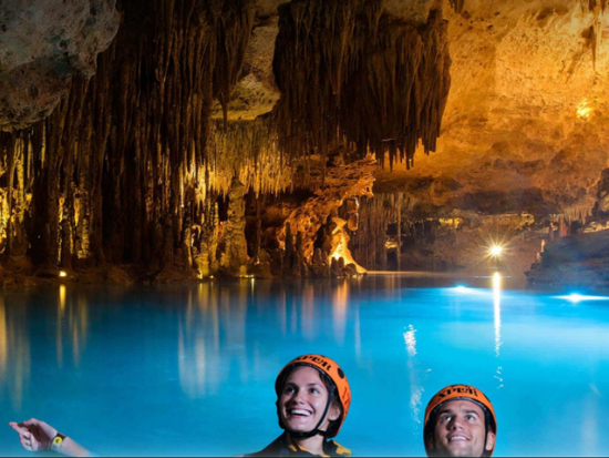 ユカタンジャングルのテーマパーク「ナイトエクスプロール 」夜から楽しめるテーマパーク＜夕食ビュッフェ／英語ドライバー／カンクン発＞