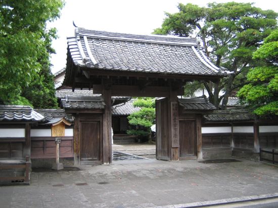  湯布院発着貸切観光タクシー　6.5時間～7.5時間プラン 稲葉家下屋敷＋二王座＋臼杵石仏＋風連鍾乳洞を巡る豪華4本立て＜最大9名乗車可＞byトラベルネット