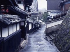 二王座(1)