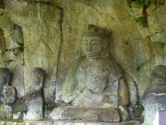 別府市内発着貸切観光タクシー　4.5～5.5時間プラン 重要文化財稲葉家下屋敷＋歴史の道二王座＋国の特別史跡臼杵石仏を巡る歴史観光コース byトラベルネット