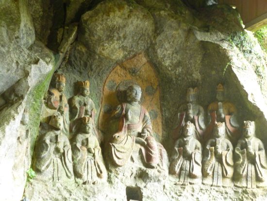 別府市内発着貸切観光タクシー　4.5～5.5時間プラン 重要文化財稲葉家下屋敷＋歴史の道二王座＋国の特別史跡臼杵石仏を巡る歴史観光コース byトラベルネット