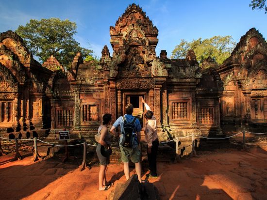 【貸切or混載】アンコールワット3大遺跡＋バンテアイ・スレイ1日観光ツアー  朝日夕日鑑賞＋アプサラダンスショー＜昼食・夕食／日本語ガイド＞