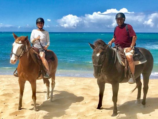 乗馬体験(1.5時間)　ノースショアの海辺を散策！ロマンチックなサンセットプランや貸切プランから選べる　8歳から参加OK！