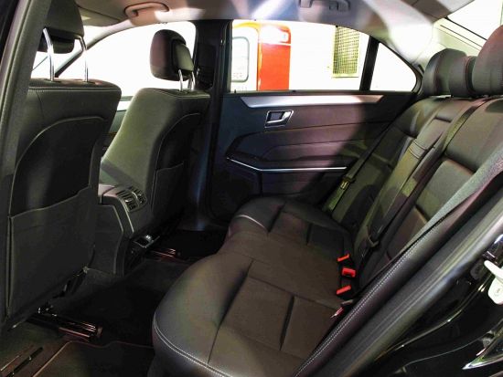 【空港送迎】バルセロナ国際空港 ⇔ バルセロナ市内　高級車利用 ＜貸切／英語ドライバー＞