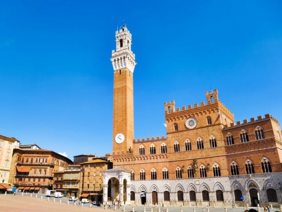 トスカーナ州 日帰り観光ツアー　シエナ＆サン・ジミニャーノ＆モンテリッジョーニ＆キャンティ地方ワイナリー訪問 ＜英語ガイド／軽食＆試飲付き／フィレンツェ発＞