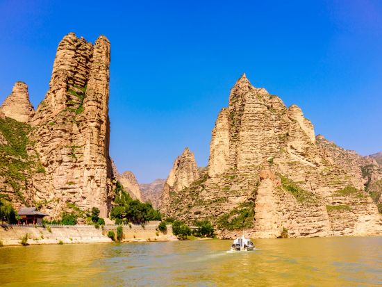 黄河で栄えた街 蘭州 & 炳霊寺石窟 1日ツアー＜蘭州発＞