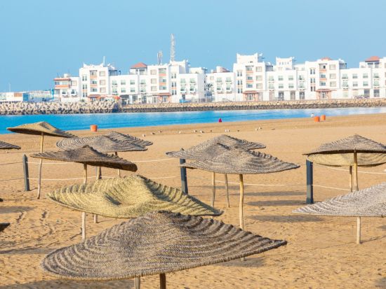 【マラケシュ発 モロッコ周遊 3泊4日】世界遺産エッサウィラ＋城壁都市タルーダント＋リゾート地アガディール 3つの異なる街を巡る宿泊ツアー＜英語＞