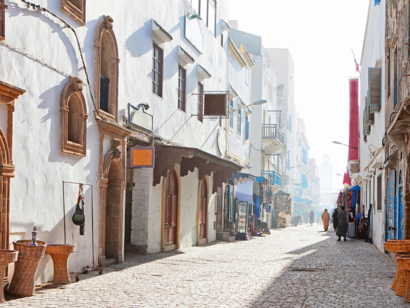 碧い海を望む白い街並み 世界遺産エッサウィラ1日ツアー 英語ガイド マラケシュ発 モロッコの観光 オプショナルツアー専門 Veltra ベルトラ