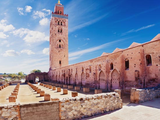 Morocco_Marrakesh_Koutoubia_Mosque_shutterstock_456465736 - コピー
