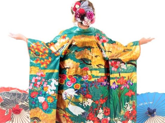 スタジオ撮影　着物姿で結婚式用の写真撮影！撮影後は浅草散策も可能！打掛・紋付袴レンタル＆嬉しい特別参加特典あり＜浅草＞ byサクラフォトスタジオ