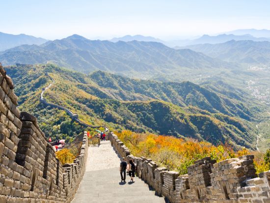 二大世界遺産を巡る1日ツアー☆万里の長城(慕田峪)と明の十三陵(定陵＋神道)＜ホテル送迎／日本語ガイド／田舎料理の昼食付＞
