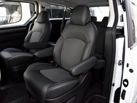 【空港送迎】上海浦東国際空港⇔市内ホテル or 上海ディズニーリゾート＜貸切／日本語ドライバー＞