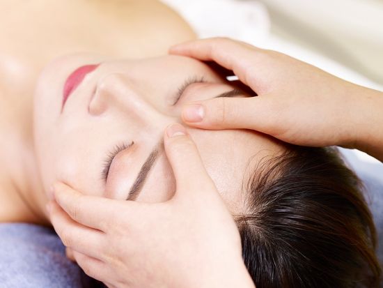 HERA「ヘラ」エステ　韓国名物！よもぎ蒸しが含まれたフェイシャル＆ボディケアが大人気＜日本語OK／明洞駅徒歩3分＞