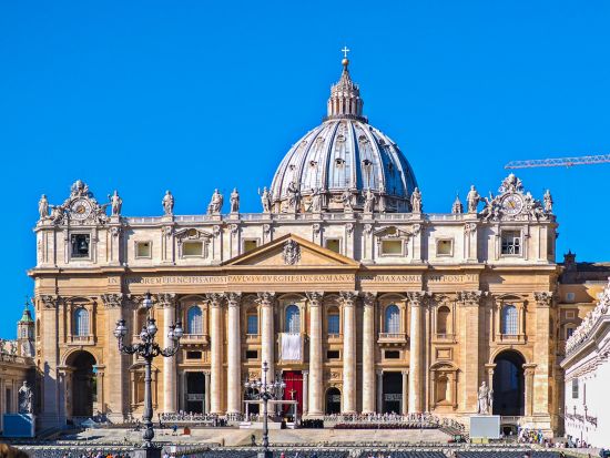 【早朝08:00より入場！】ヴァチカン美術館＋システィーナ礼拝堂＋サン・ピエトロ大聖堂 半日ツアー＜混載／約3時間／英語ガイド＞＊申込と同時に即予約確定