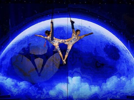 「チャーミングショー」とベトナム料理の夕食＜送迎付き／日本語ガイド＞