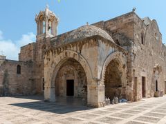 Lebanon_Byblos_shutterstock_742512283