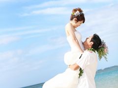 ハワイ ビーチフォト 日本語の撮影アテンド付きで安心 豪華なリムジン送迎 街フォト付きプランあり メモリアル シンデレラパッケージ 撮影 衣装 メイク ハワイ オアフ島 ホノルル の観光 オプショナルツアー専門 Veltra ベルトラ