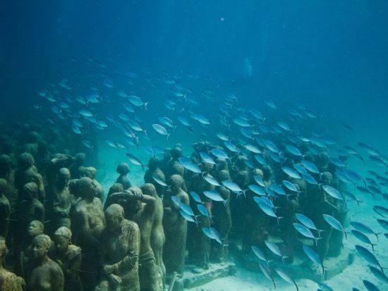 MUSA水中美術館(海底美術館)シュノーケルツアー　3か所のシュノーケリングスポットで水中探検＜午前・午後／英語ガイド／往復送迎／カンクン発＞