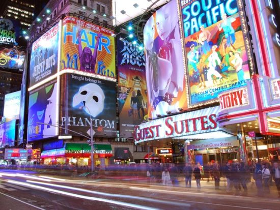 ガイド貸切観光　専用ガイドと徒歩や公共交通機関で自由に楽しむ街歩き観光＜4～8時間／定員最大6名／日本語ガイド＞