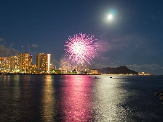 catamaran fireworks cruise oahu