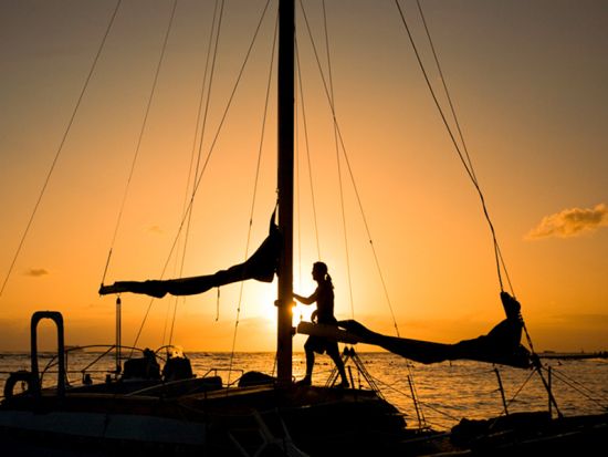 サンセットセーリング　スピリット・オブ・アロハ号　軽食＆アルコール2杯付き＆ソフトドリンク飲み放題＜ヒルトン・ハワイアン・ビレッジ発＞