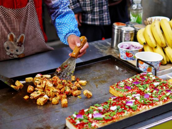 1日貸切観光ツアー 唐代壁画珍品館＋明代城壁＋ 兵馬俑坑＋回民街＜貸切／昼食・夕食付／日本語ガイド／西安発＞