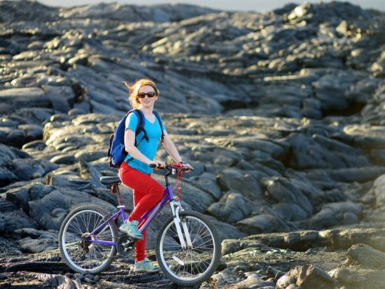 ハワイ島　キラウエア火山国立公園内をサイクリング！電動アシスト付きバイクツアー　GPS英語音声ナビ付き＜現地集合＞