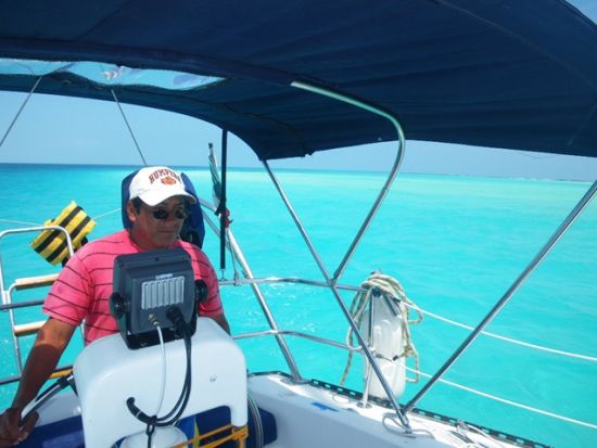 セーリングクルーザー貸切チャーター　カリブ海を独り占め！シュノーケリング＆クルーズツアー＜日本語インストラクター／カンクン発＞