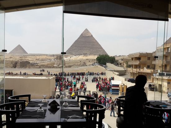  【食事予約】オリエンタル料理ディナー＋送迎サービス　*ピラミッドビュープラン有り　*カルトゥーシュ事前注文可＜日本語／カイロ発＞