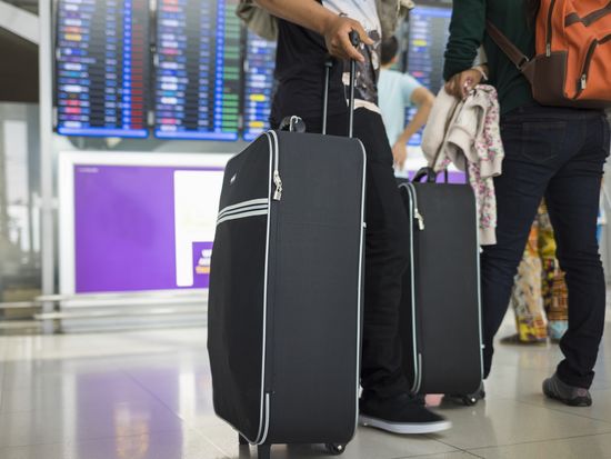 Generic_Airport_Black-Luggage_shutterstock_307234652